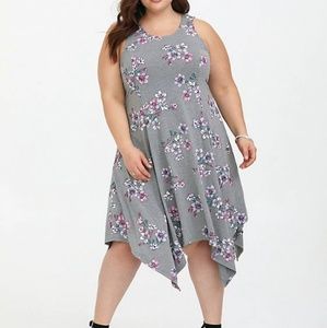 ❌Torrid Grey Floral Trapeze dress